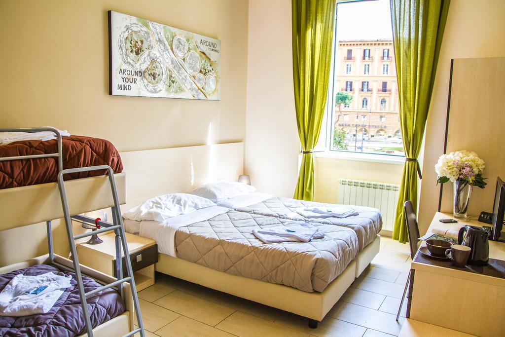 Mosaic Central Guest House Rome Bilik gambar